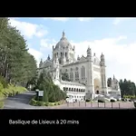 Les Deux Vallees 펜션 *