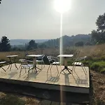 Les Deux Vallees 펜션 *