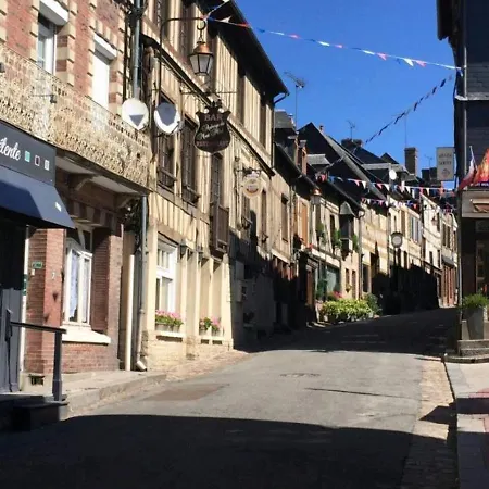 Les Deux Vallées Hébergement de vacances Le Bois-Hellain